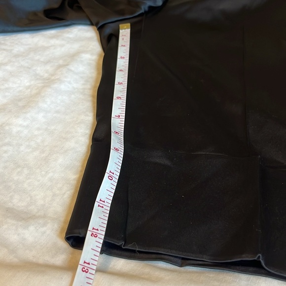 Vintage Y2K Cache Satin Bermuda Shorts - Picture 9 of 12